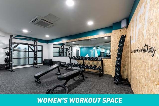 Women's Workout Space Web Image 1200X800 2