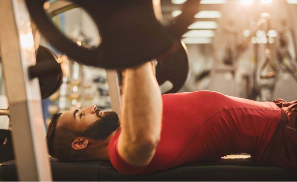Put simply, a bulking cycle is a time when you’re eating a surplus of food and lifting heavy weights to build muscle mass.